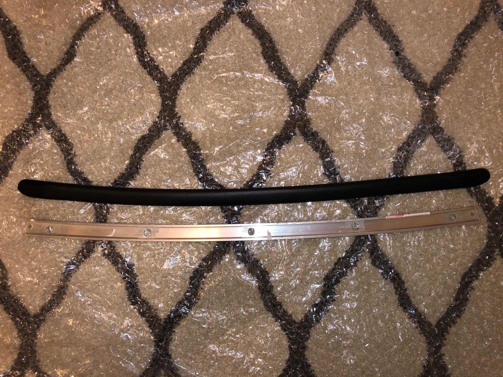 kou　1204040 Genuine OEM JZA80 MKIV Supra Front Bar to Hood Seal & Bracket